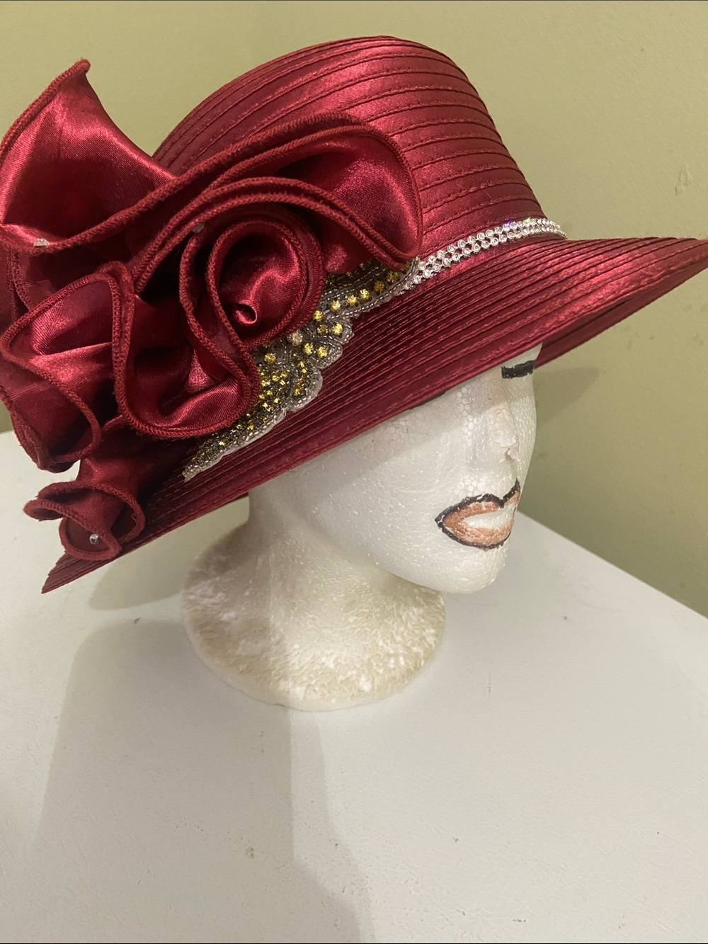 NWT Special Occasion Hat by Swan